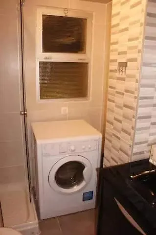 Cozy Apartment In Fuengirola! Baesta Laege 0*, Fuengirola