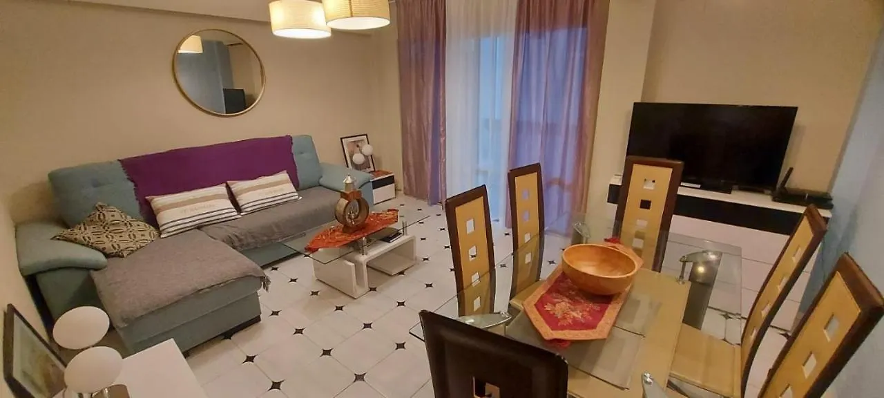 Cozy Apartment In Fuengirola! Baesta Laege